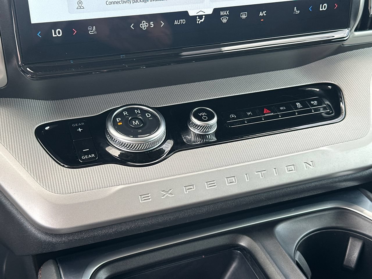 Certified 2025 Ford Expedition Active RWD image 33