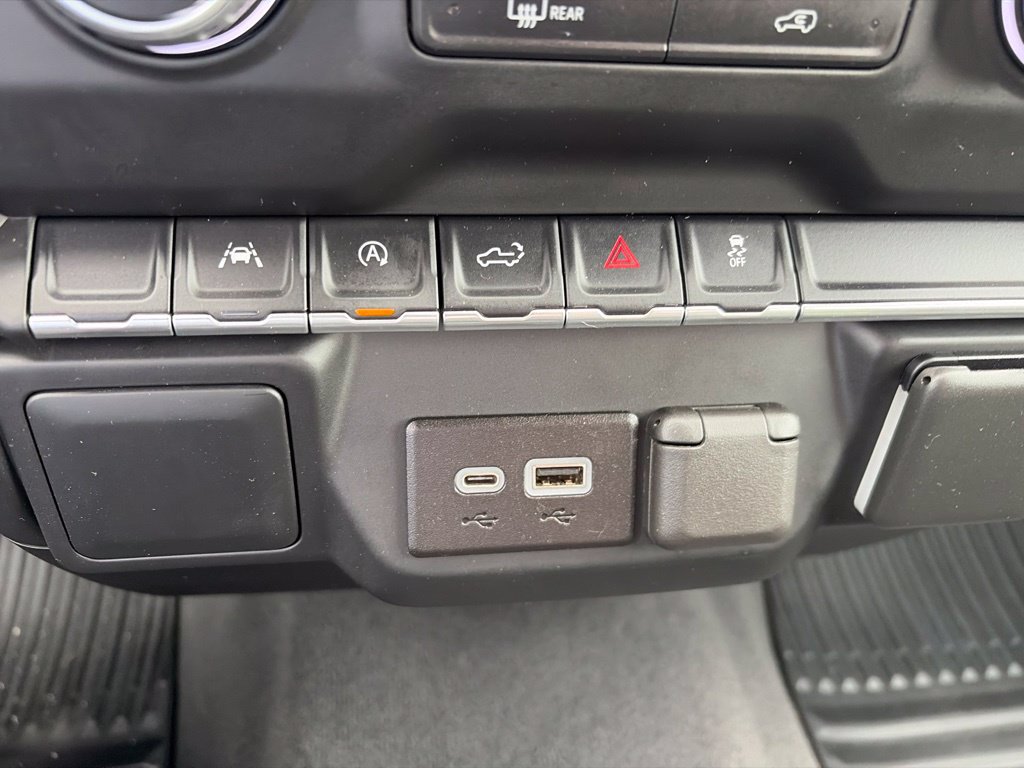 Used 2022 Chevrolet Silverado 1500 Custom AWD/4WD image 18