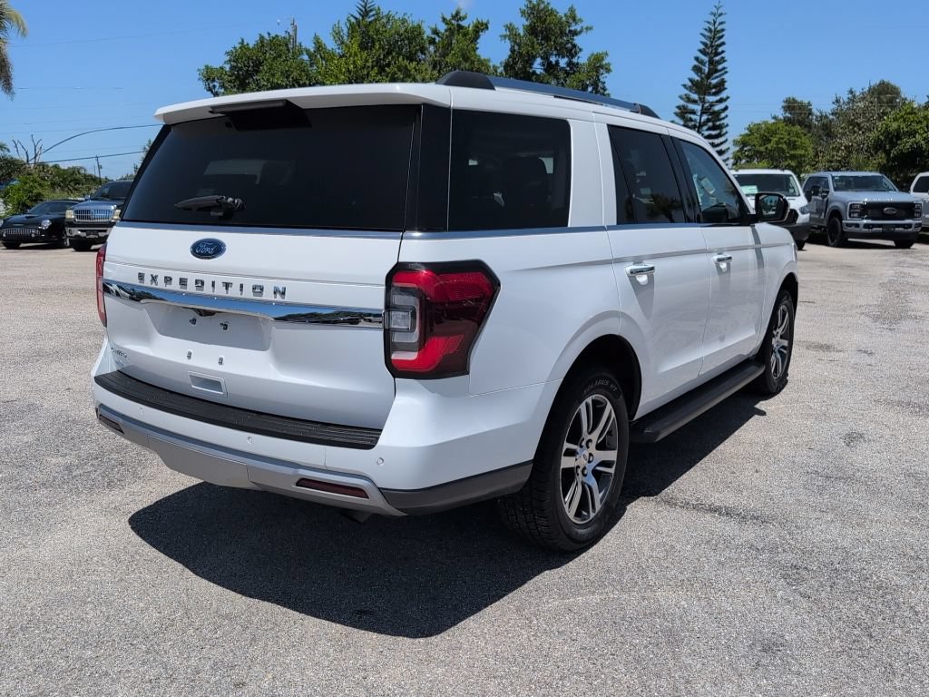 Certified 2024 Ford Expedition Limited AWD/4WD image 3