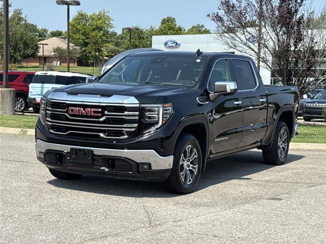 Used 2025 GMC Sierra 1500 SLT AWD/4WD image 2