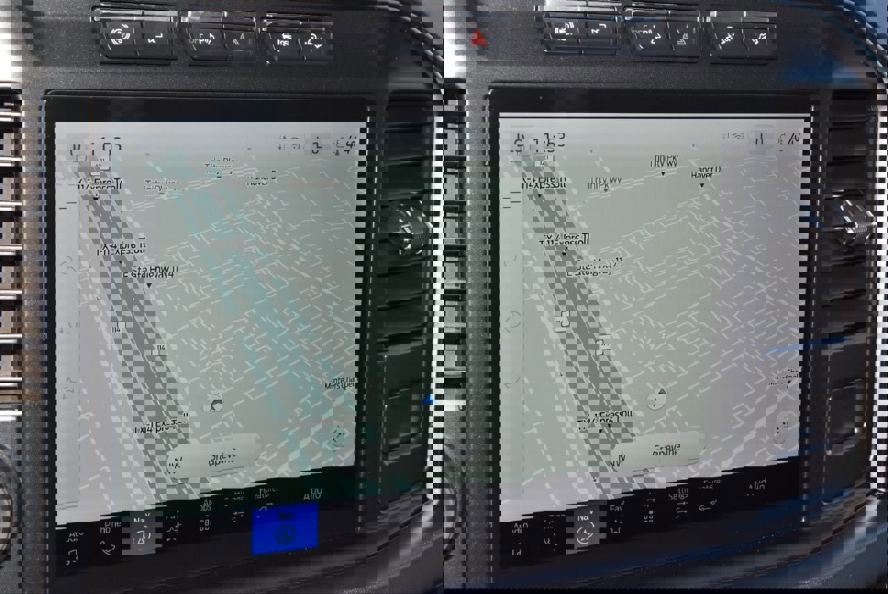 Certified 2024 Ford F250 Platinum w/ FX4 Off-Road Package image 28