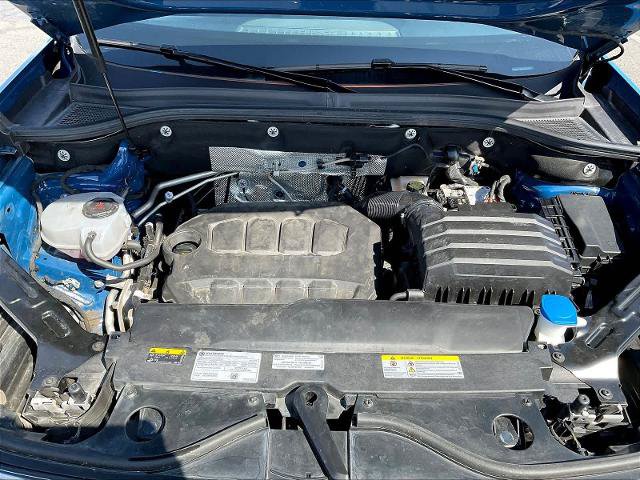 Used 2025 Volkswagen Atlas Cross Sport SE FWD image 31