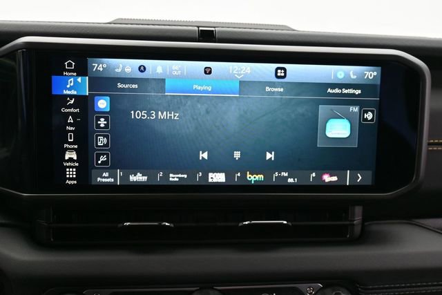 Used 2025 Jeep Gladiator Sport AWD/4WD image 18
