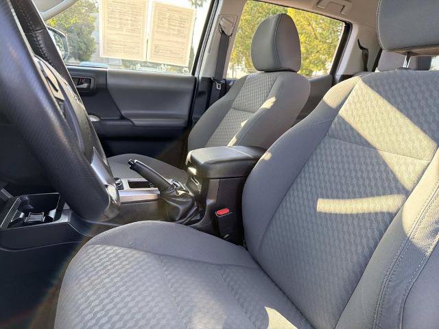 Used 2023 Toyota Tacoma SR5 AWD/4WD image 18