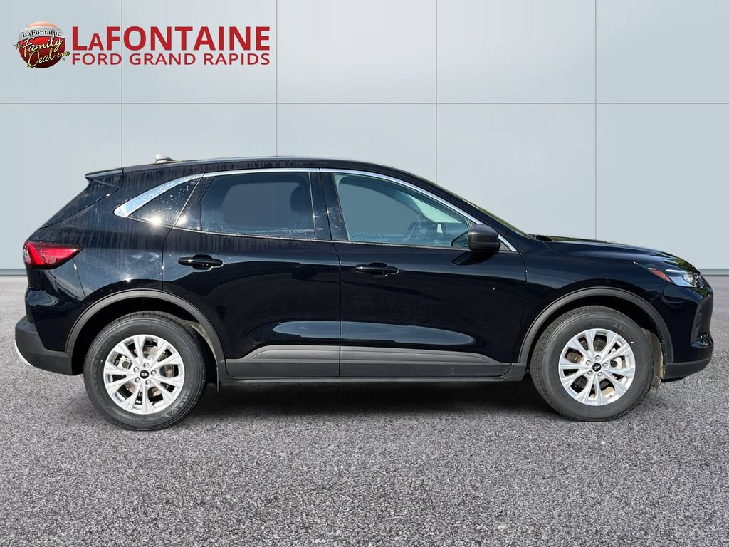 Certified 2023 Ford Escape Active AWD/4WD image 8
