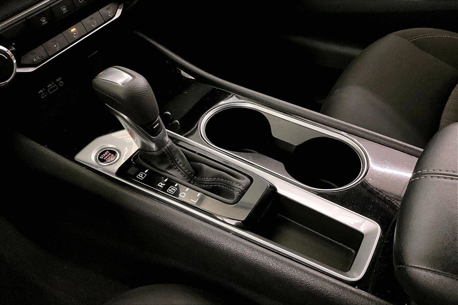 Used 2024 Nissan Altima 2.5 SV image 16