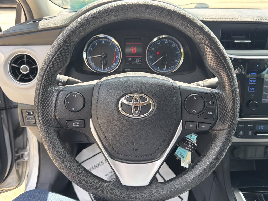 Used 2017 Toyota Corolla LE w/ Carpet Mat Package (TMS) FWD image 17