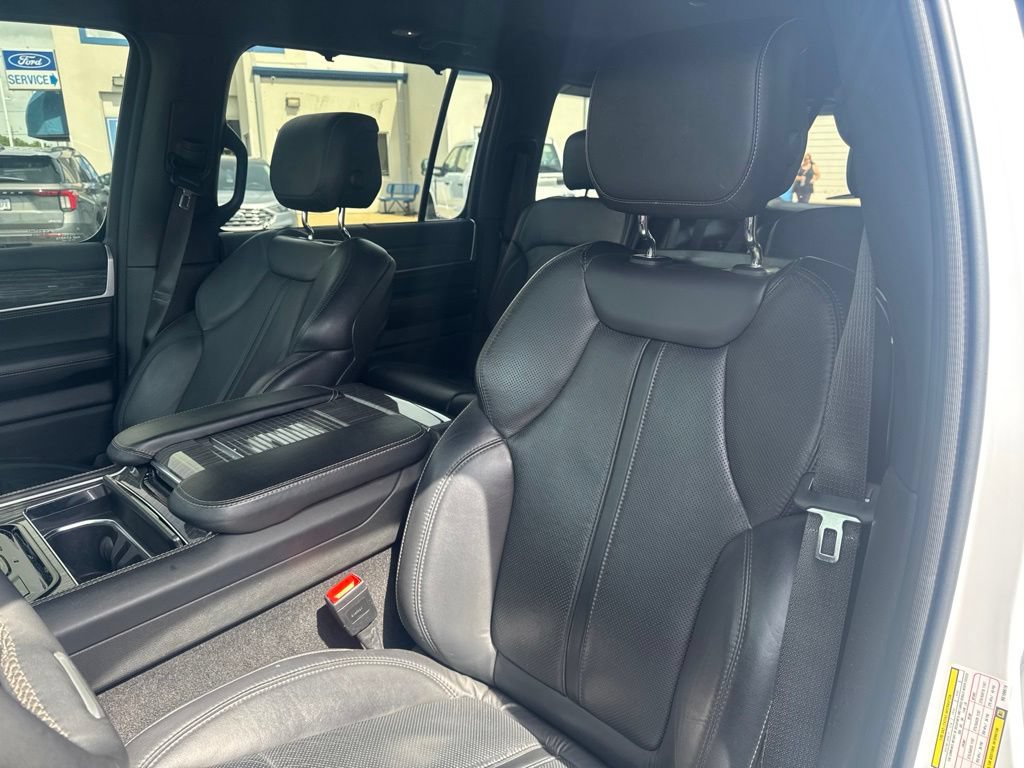 Used 2022 Jeep Wagoneer Series III w/ Convenience Group I AWD/4WD image 11