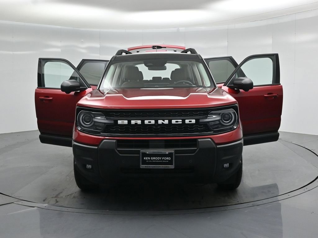 Certified 2025 Ford Bronco Sport Outer Banks w/ Outer Banks Tech Package+ AWD/4WD image 32