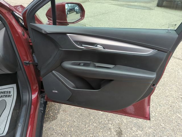 Used 2017 Cadillac XT5 Premium Luxury w/ LPO, Wheel Lock Package image 23