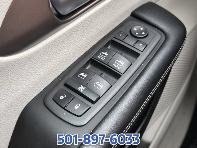 Used 2022 Chrysler Voyager LX FWD image 24