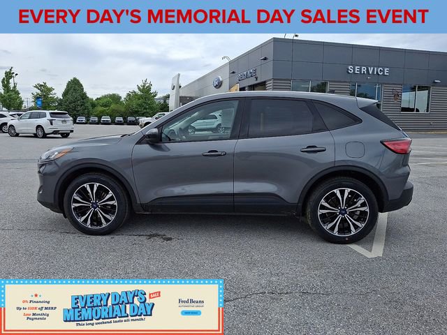 Certified 2022 Ford Escape SE w/ SE Sport Appearance Package AWD/4WD image 6