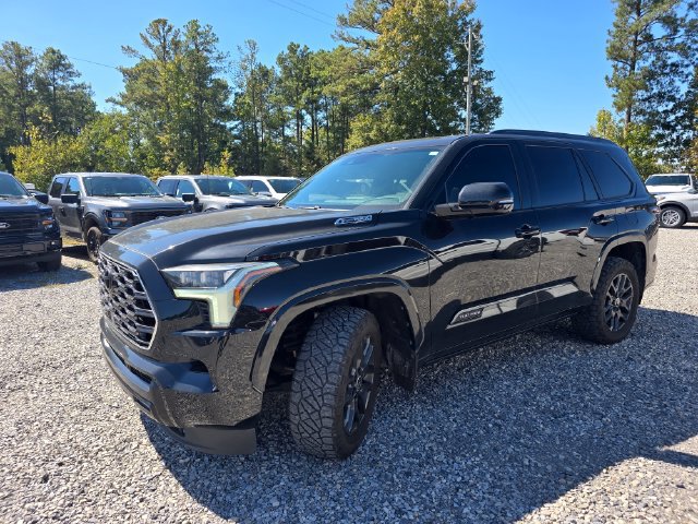 Used 2024 Toyota Sequoia Platinum AWD/4WD image 3