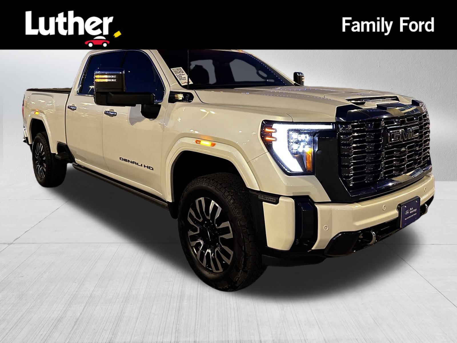 Used 2024 GMC Sierra 2500 Denali Ultimate AWD/4WD image 1