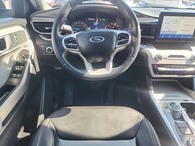 Certified 2023 Ford Explorer XLT w/ Equipment Group 202A image 9