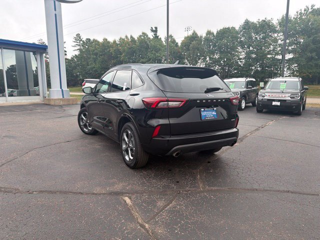 Certified 2024 Ford Escape ST-Line w/ Tech Pack #1 AWD/4WD image 6