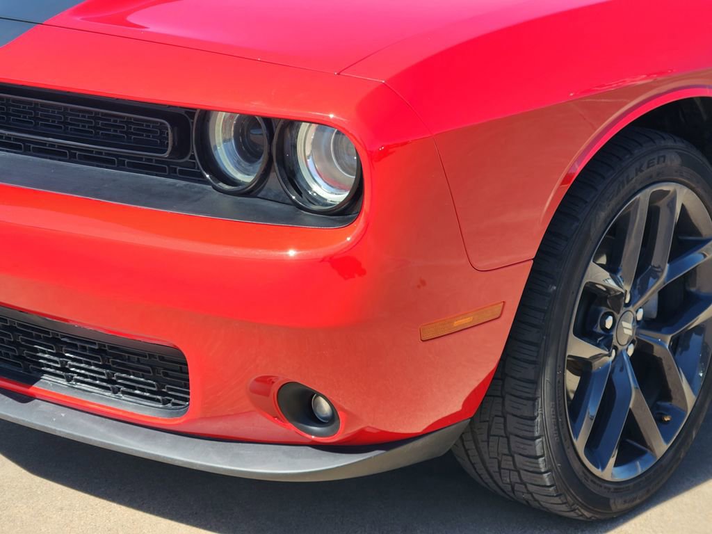 Used 2021 Dodge Challenger SXT w/ Blacktop Package image 8