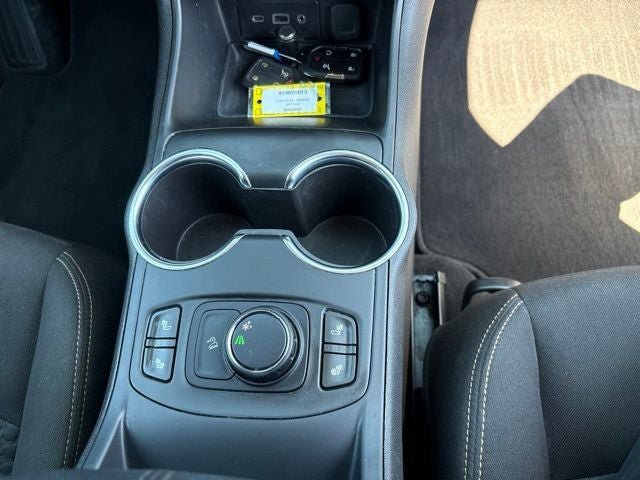 Used 2019 GMC Terrain SLE w/ Driver Convenience Package FWD image 9