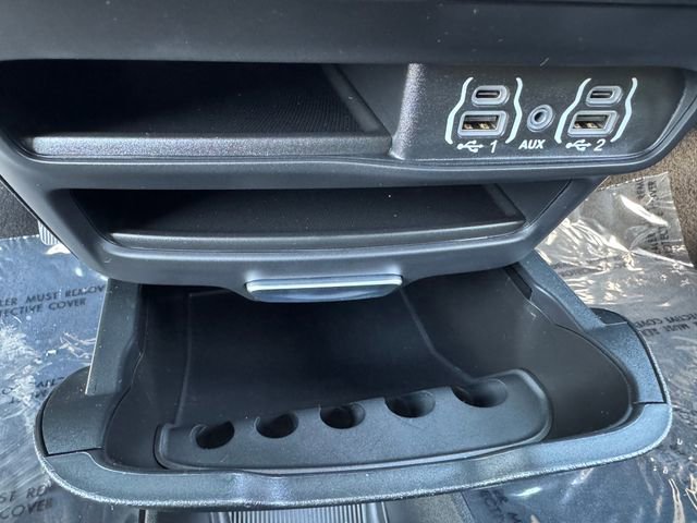 Used 2025 Chrysler Pacifica Select FWD image 28