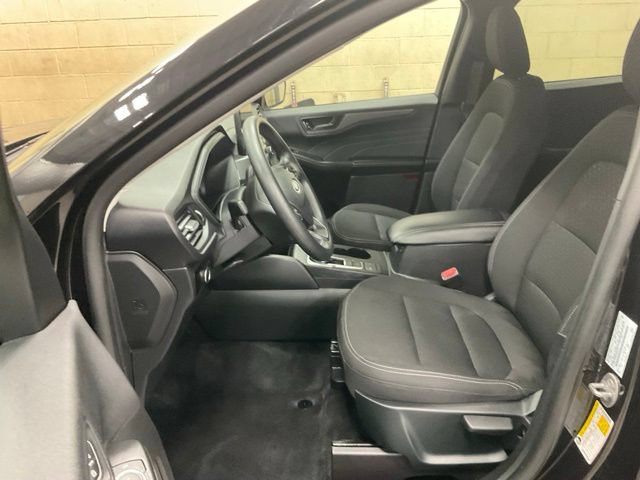 Certified 2025 Ford Escape Active AWD/4WD image 8