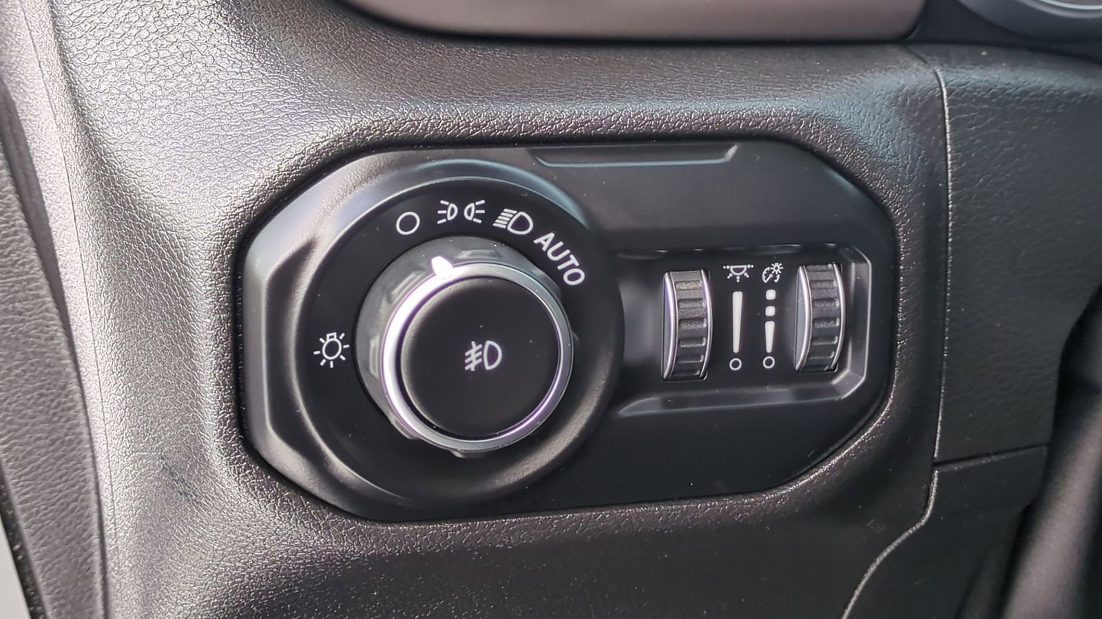 Used 2020 Jeep Wrangler Unlimited Sport image 19