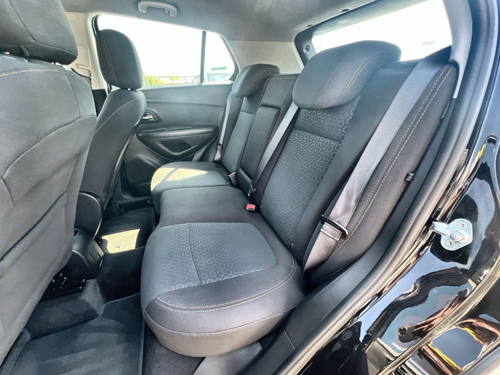 Used 2020 Chevrolet Trax LS w/ LPO, Protection Package FWD image 23