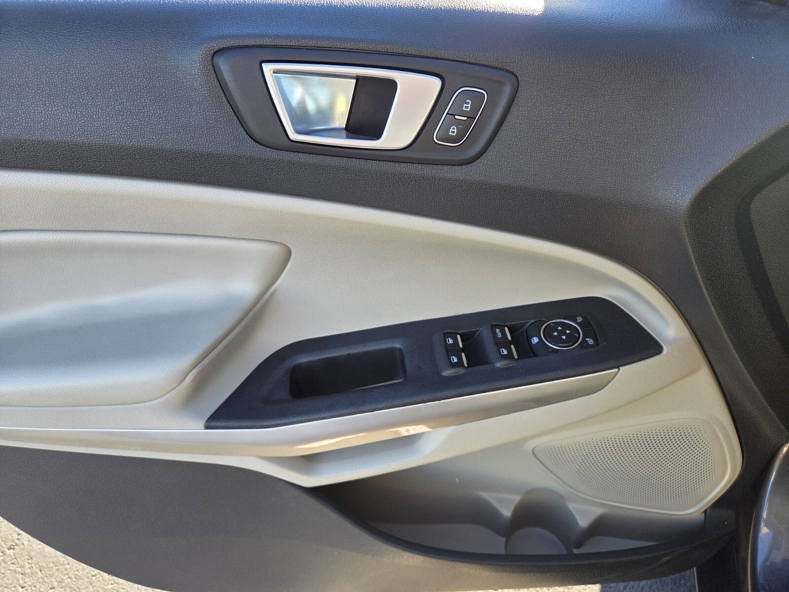 Certified 2021 Ford EcoSport Titanium w/ Interior Protection Package image 18