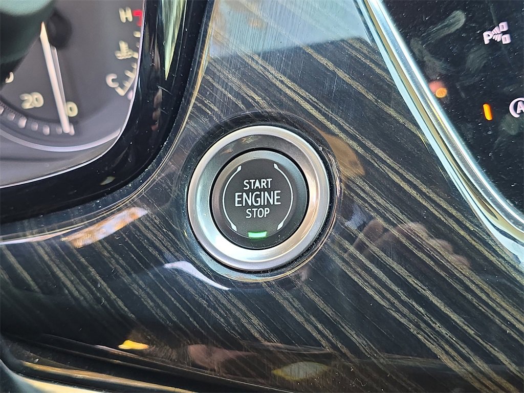 Used 2023 Cadillac XT6 Premium Luxury w/ Technology Package image 27