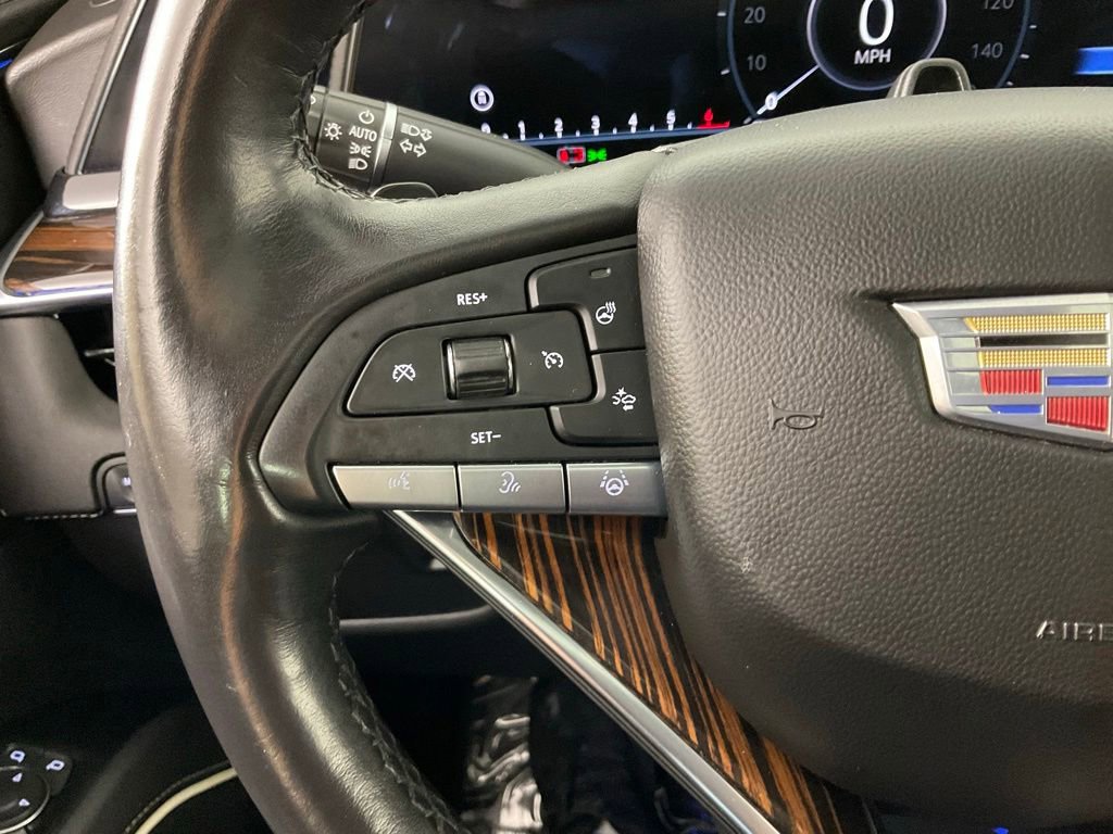 Used 2023 Cadillac Escalade Premium Luxury RWD image 26