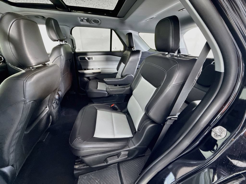 Certified 2023 Ford Explorer XLT w/ Equipment Group 202A AWD/4WD image 25
