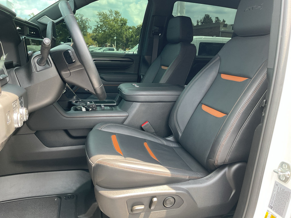 Used 2025 GMC Sierra 2500 AT4 w/ AT4 Premium Plus Package AWD/4WD image 14