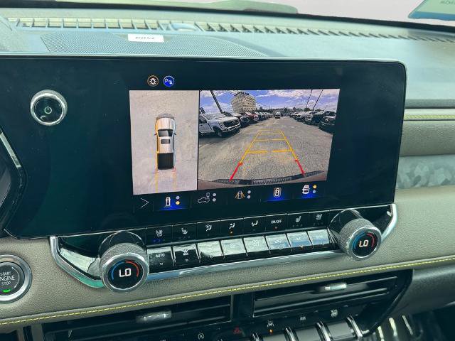 Used 2025 Chevrolet Colorado ZR2 w/ Technology Package AWD/4WD image 22