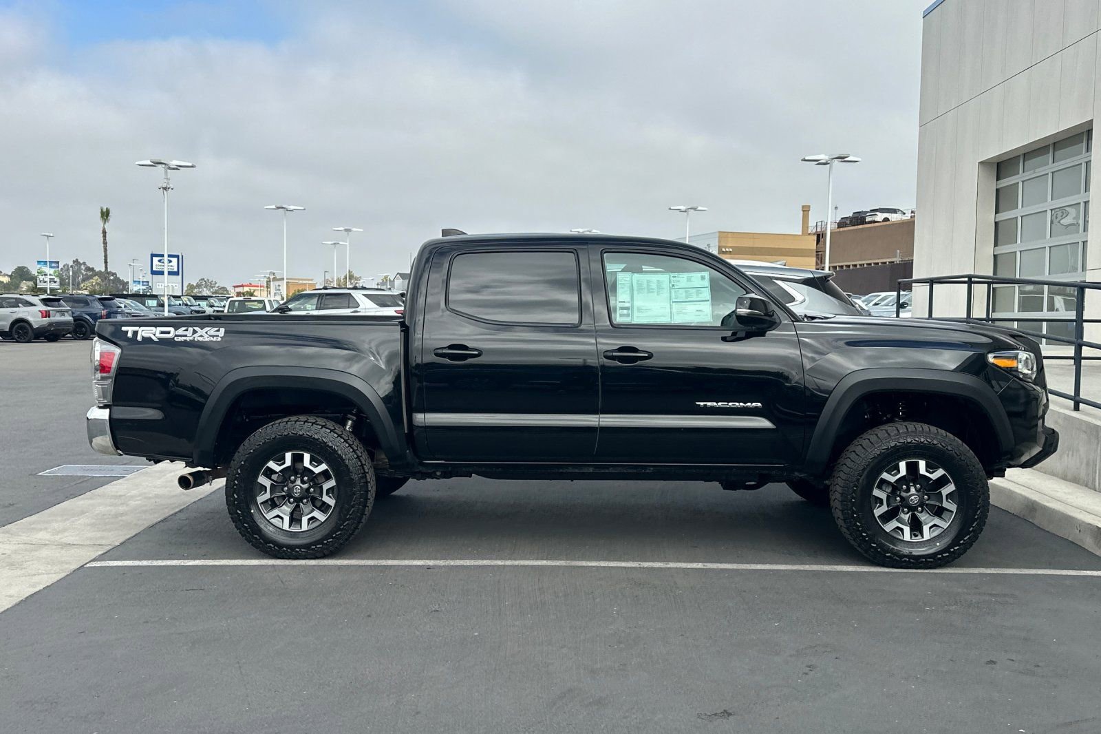 Used 2023 Toyota Tacoma TRD Off-Road AWD/4WD image 2