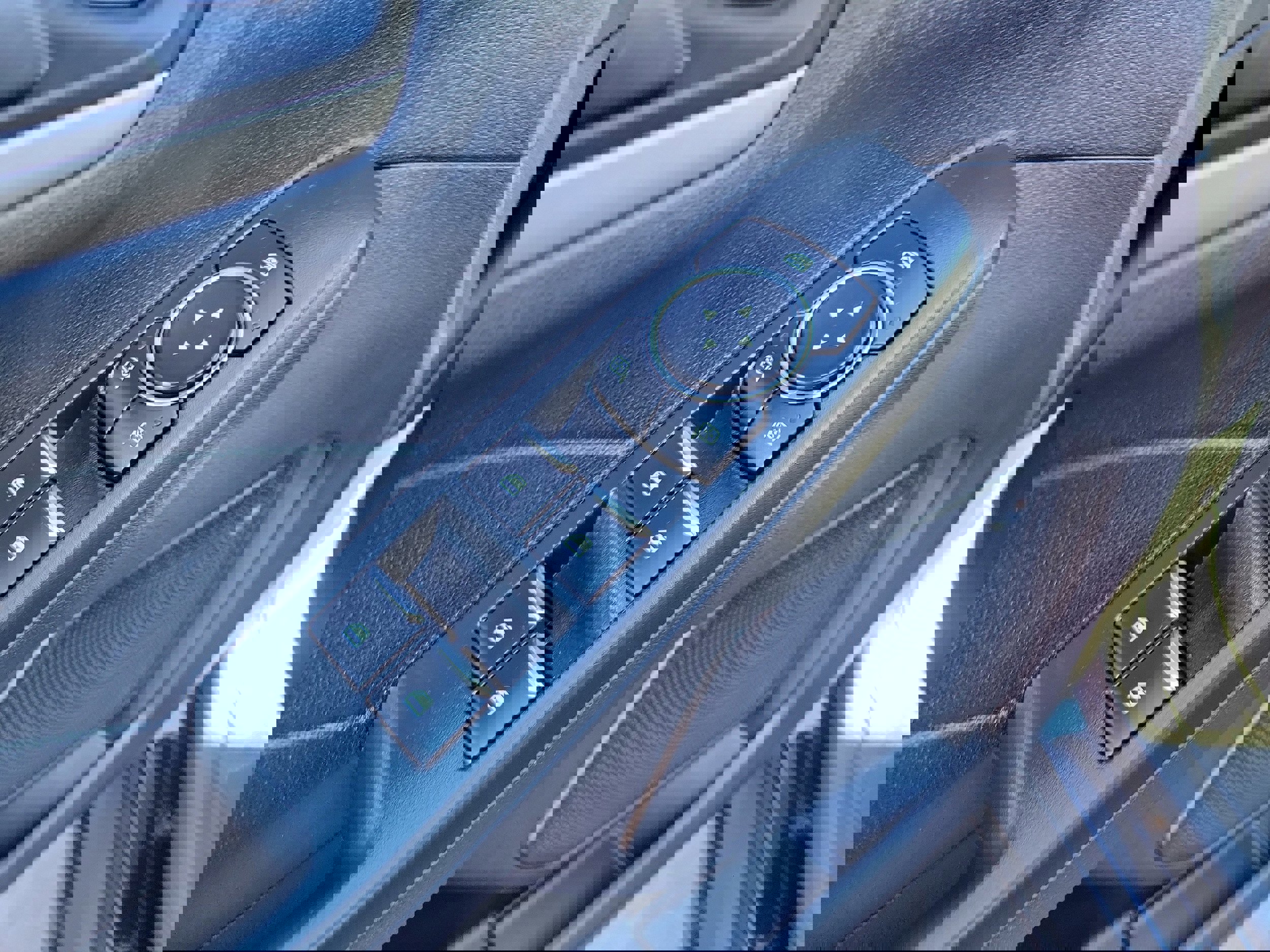 Certified 2022 Ford Escape SE w/ Convenience Package image 18