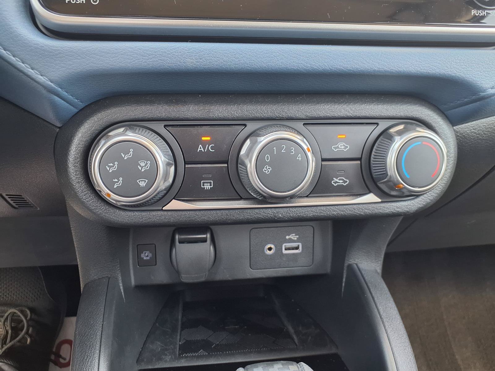 Used 2025 Nissan Versa SV w/ Trunk Package FWD image 24