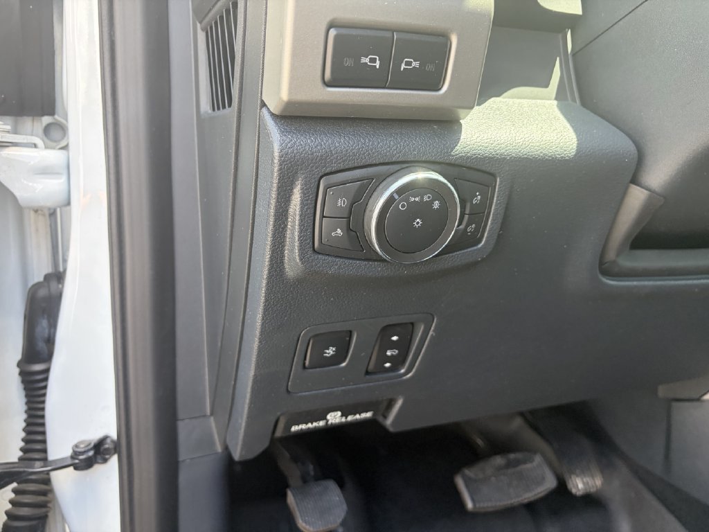 Certified 2022 Ford F250 Lariat w/ Tremor Off-Road Package AWD/4WD image 20