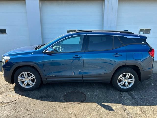 Used 2019 GMC Terrain SLE w/ Driver Convenience Package AWD/4WD image 3
