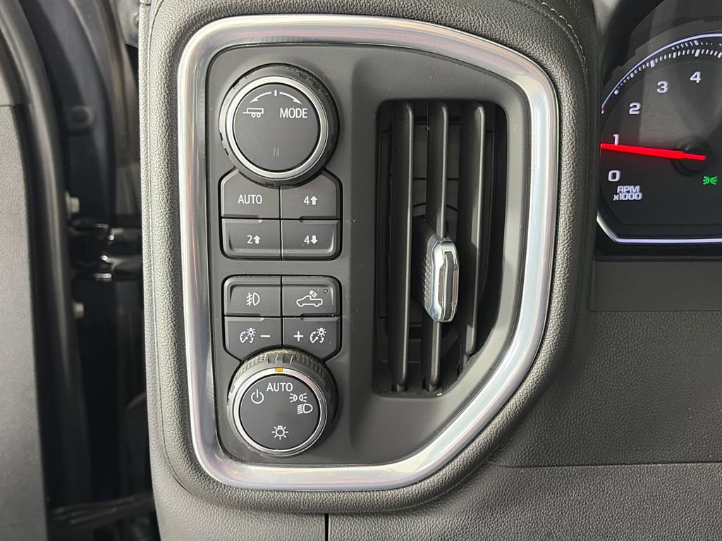 Used 2021 Chevrolet Silverado 1500 LT Trail Boss w/ Bed Protection Package AWD/4WD image 24