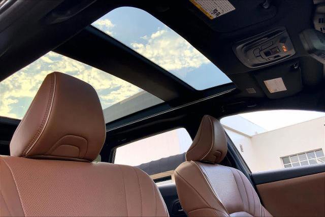 Used 2025 Toyota Crown Signia w/ Advanced Technology Package image 14