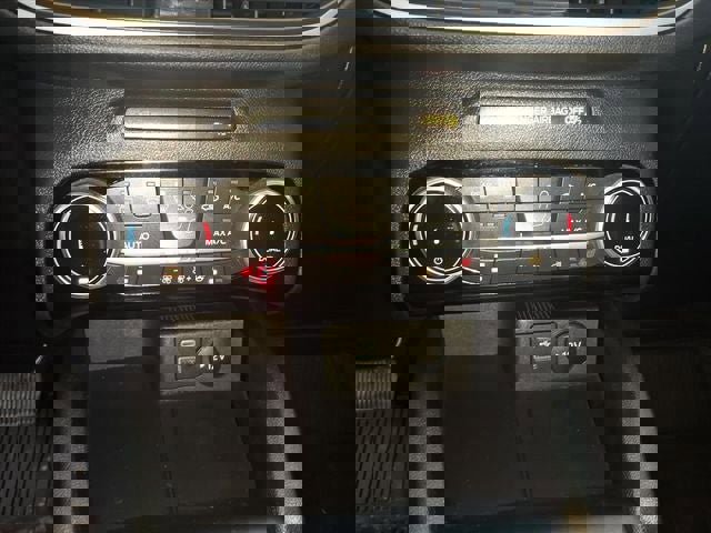 Certified 2022 Ford Escape SE w/ SE Sport Appearance Package image 22