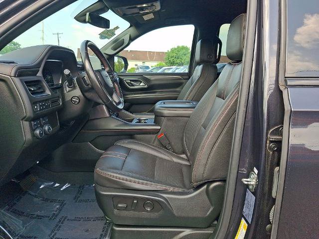 Used 2022 Chevrolet Suburban RST w/ Luxury Package AWD/4WD image 15