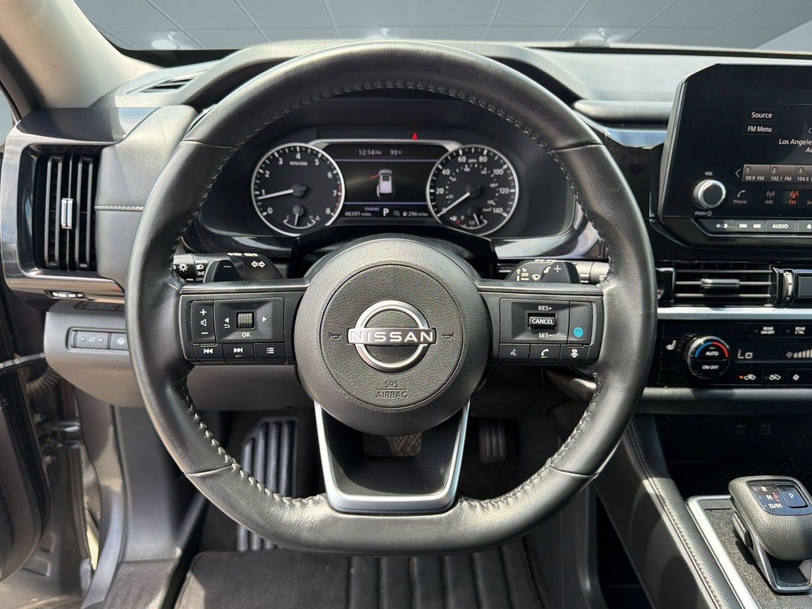 Used 2025 Nissan Pathfinder SV FWD image 11