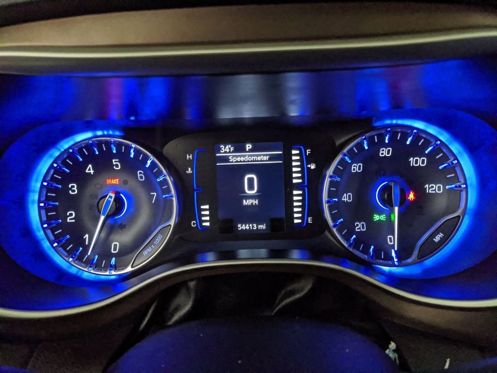 Used 2023 Chrysler Voyager LX image 13