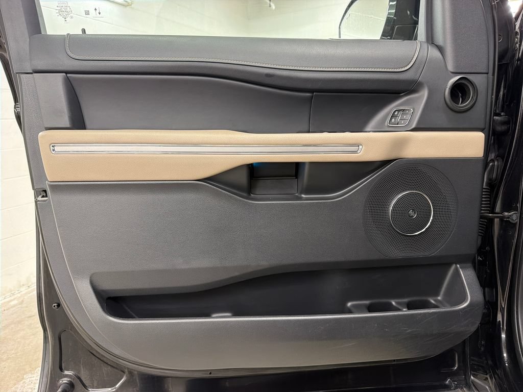 Certified 2024 Ford Expedition Limited RWD image 18