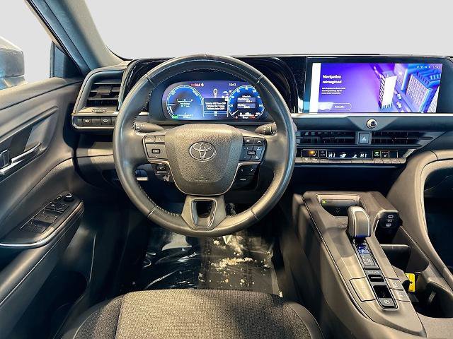 Used 2023 Toyota Crown AWD/4WD image 18