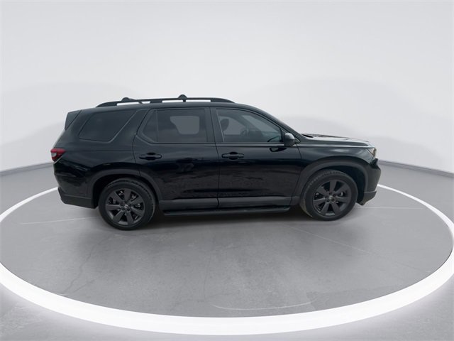 Used 2023 Honda Pilot Sport image 4