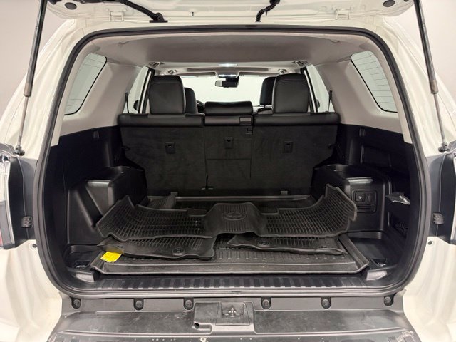 Used 2021 Toyota 4Runner SR5 Premium w/ Moonroof Package AWD/4WD image 33