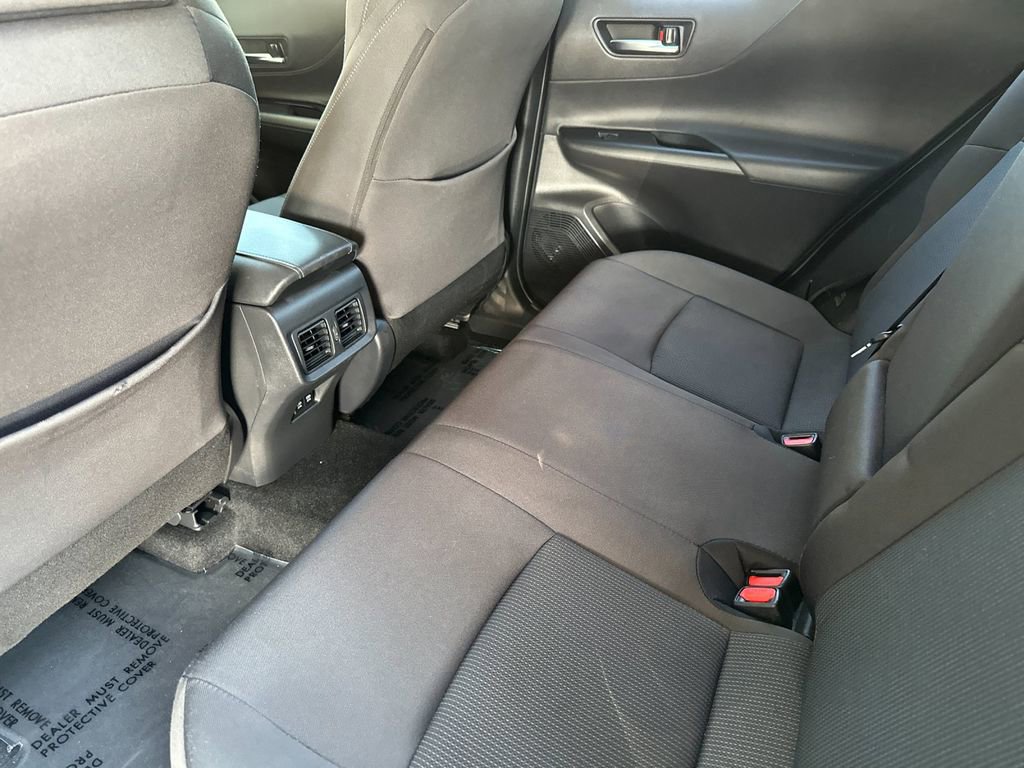 Used 2021 Toyota Venza LE image 12