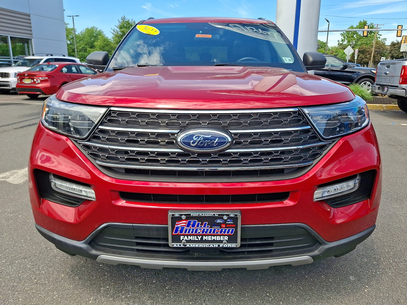 Certified 2022 Ford Explorer XLT w/ Equipment Group 202A AWD/4WD image 3