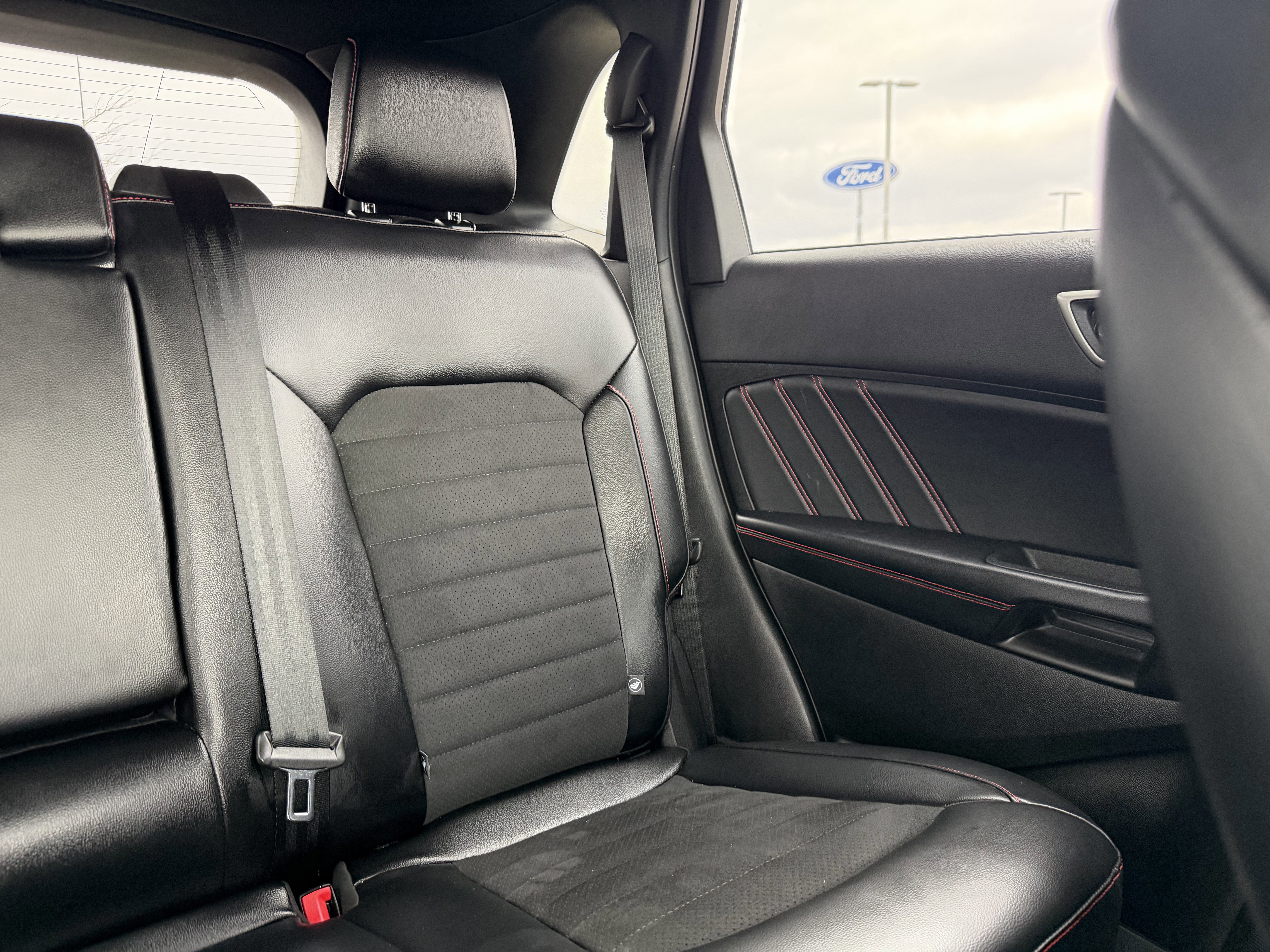 Certified 2024 Ford Edge ST-Line image 14